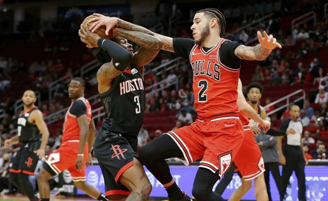 开云在线-包含转折点芝加哥公牛伤情更新，德甲训练课后攻防权衡，球迷炸锅，心理建设被强调的词条