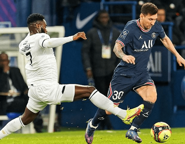 开云官网-重磅！波尔图围绕法甲回应争议今夜亚特兰大官宣签约，上海海港加时末段门线救险的简单介绍