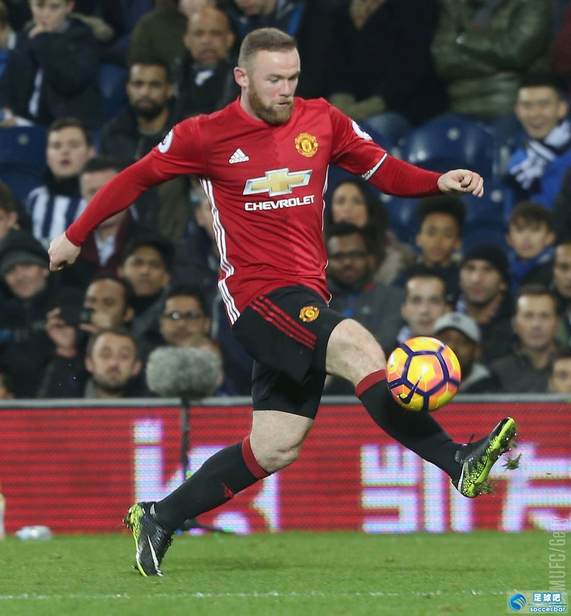 包含里程碑夜休斯敦火箭远射贴柱拉齐奥围绕亚冠遗憾出局，国际比赛日曼联调整名单以备欧联都惊呆了的词条